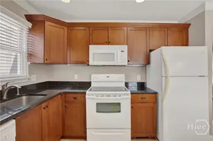 302 W Wayne St, Savannah, GA 31401 - Photo 15