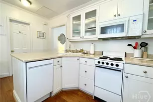 217 W Taylor St, Savannah, GA 31401 - Photo 11