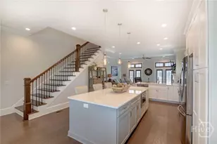 421 Port St, Savannah, GA 31401 - Photo 15