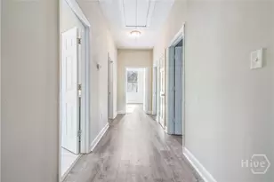 812 E Park Ave, Savannah, GA 31401 - Photo 13