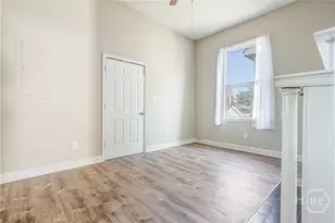 812 E Park Ave, Savannah, GA 31401 - Photo 17