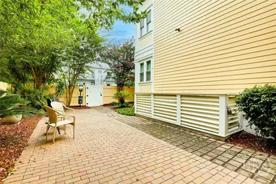 305 E Bolton Street #201, Savannah, GA 31401 - Photo 31