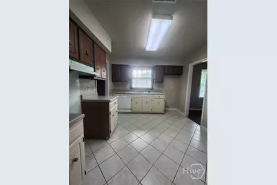 311 Holly Hill Road, Savannah, GA 31410 - Photo 5