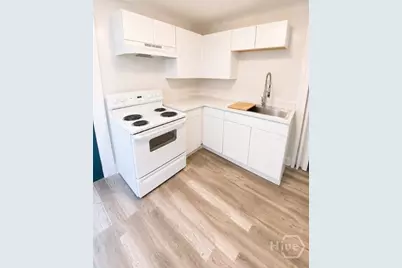 516 W 38th Street #1/2, Savannah, GA 31415 - Photo 5