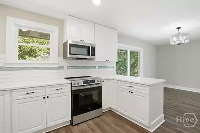 21 Sheridan Circle, Savannah, GA 31406 - Photo 5