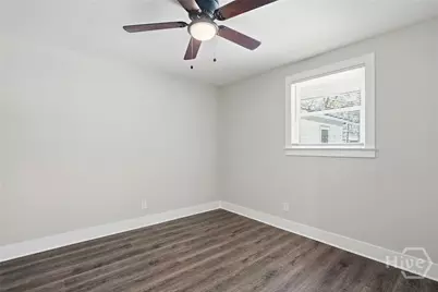 21 Sheridan Circle, Savannah, GA 31406 - Photo 17