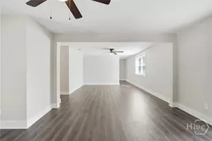 21 Sheridan Cir, Savannah, GA 31406 - Photo 9