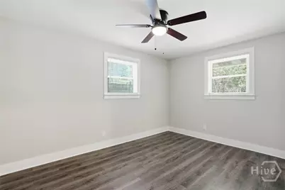 21 Sheridan Circle, Savannah, GA 31406 - Photo 11