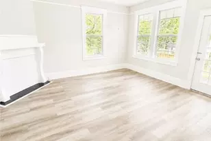 706 E 35th St, Savannah, GA 31401 - Photo 5