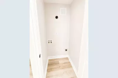 642 W 42nd Street #B, Savannah, GA 31415 - Photo 7