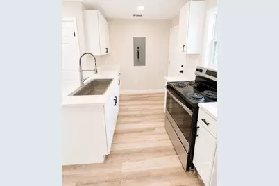 642 W 42nd Street #B, Savannah, GA 31415 - Photo 5