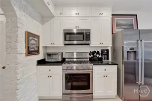 224 E Jones Ln, Savannah, GA 31401 - Photo 13