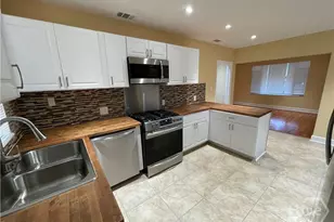 101 W 52nd St, Savannah, GA 31405 - Photo 3