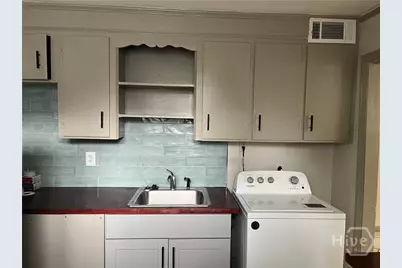 1204 W Victory Drive, Savannah, GA 31405 - Photo 5