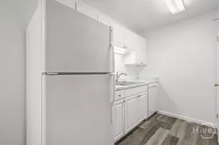 401 N Cromwell Rd, Savannah, GA 31410 - Photo 19