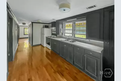 509 E Harris Street, Savannah, GA 31401 - Photo 11