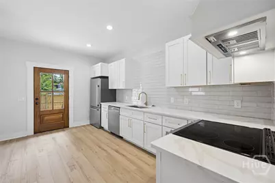 104 W 41st Street, Savannah, GA 31401 - Photo 11