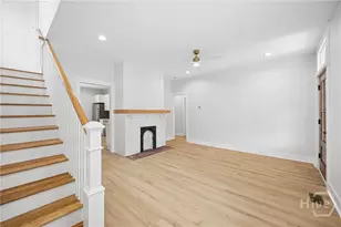 104 W 41st St, Savannah, GA 31401 - Photo 9