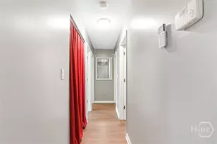 8 Hillyer Dr, Savannah, GA 31406 - Photo 13
