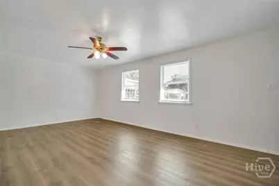 321 Byck Avenue, Garden City, GA 31408 - Photo 5