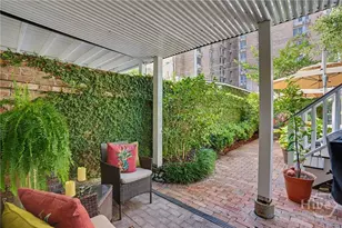 313 E Jones St, Savannah, GA 31401 - Photo 31
