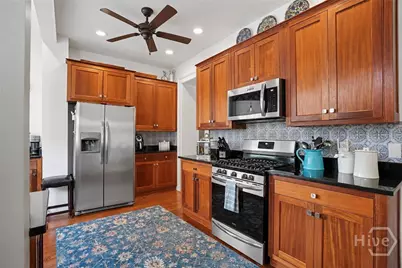 313 E Jones Street, Savannah, GA 31401 - Photo 11