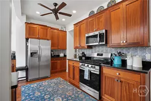 313 E Jones St, Savannah, GA 31401 - Photo 11