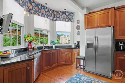 313 E Jones Street, Savannah, GA 31401 - Photo 9