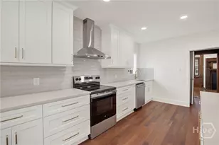 513 W 37th St, Savannah, GA 31415 - Photo 17