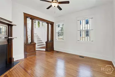 513 W 37th Street, Savannah, GA 31415 - Photo 11