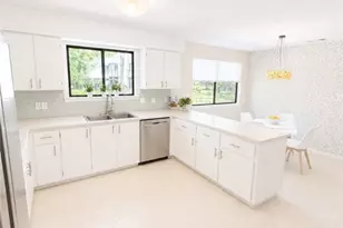 2 Abbott Ln, Savannah, GA 31411 - Photo 17