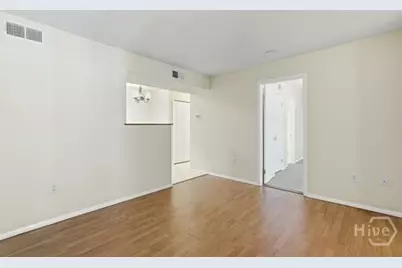 401 N Cromwell Road #D2, Savannah, GA 31410 - Photo 9