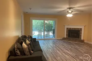300 Hampton St, Savannah, GA 31405 - Photo 5