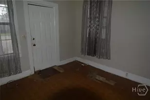 1010 W Victory Dr, Savannah, GA 31405 - Photo 7