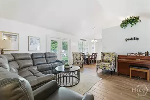 126 S Robinhood Dr, Savannah, GA 31406 - Photo 3