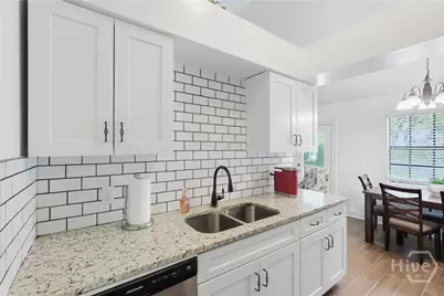 126 S Robinhood Drive, Savannah, GA 31406 - Photo 11