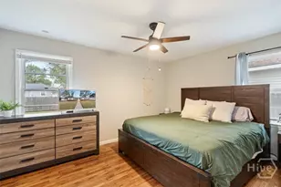 325 Manor Dr, Savannah, GA 31404 - Photo 9