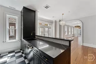 24 E Liberty St, Savannah, GA 31401 - Photo 13