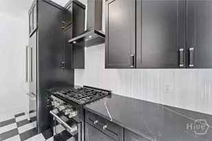 24 E Liberty St, Savannah, GA 31401 - Photo 15
