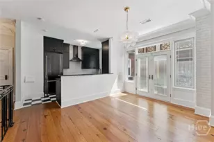 24 E Liberty St, Savannah, GA 31401 - Photo 9