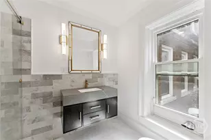 24 E Liberty St, Savannah, GA 31401 - Photo 29