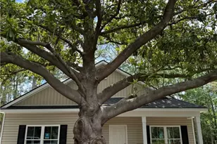 1302 Kentucky St, Darien, GA 31305 - Photo 5