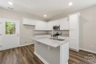 1302 Kentucky St, Darien, GA 31305 - Photo 9