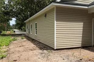 1302 Kentucky St, Darien, GA 31305 - Photo 15