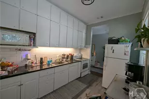 510 E State St, Savannah, GA 31401 - Photo 5