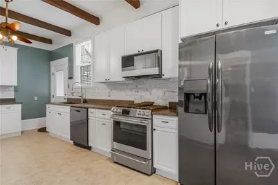 202 E 49th Street, Savannah, GA 31405 - Photo 13