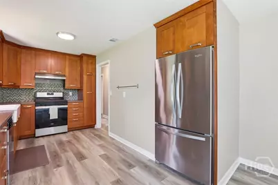 9227 Garland Drive, Savannah, GA 31406 - Photo 11