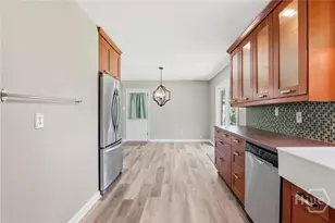 9227 Garland Dr, Savannah, GA 31406 - Photo 13