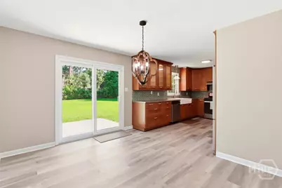 9227 Garland Drive, Savannah, GA 31406 - Photo 7