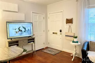 215 W Taylor St, Savannah, GA 31401 - Photo 11